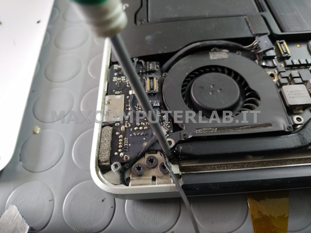 Problema avvio Macbook Air 3 Bip Beep