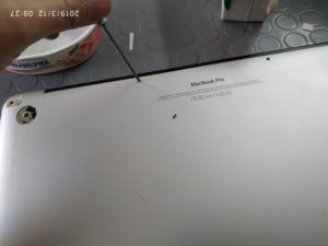 macbook pro a1398 problema circuito di ricarica